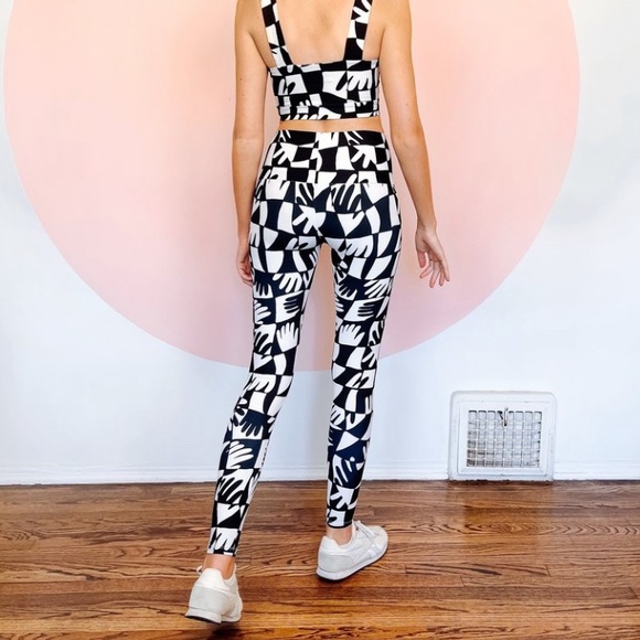 DAZEY LA HAND PRINT LEGGINGS - BLACK & WHITE - Picture 3 of 9